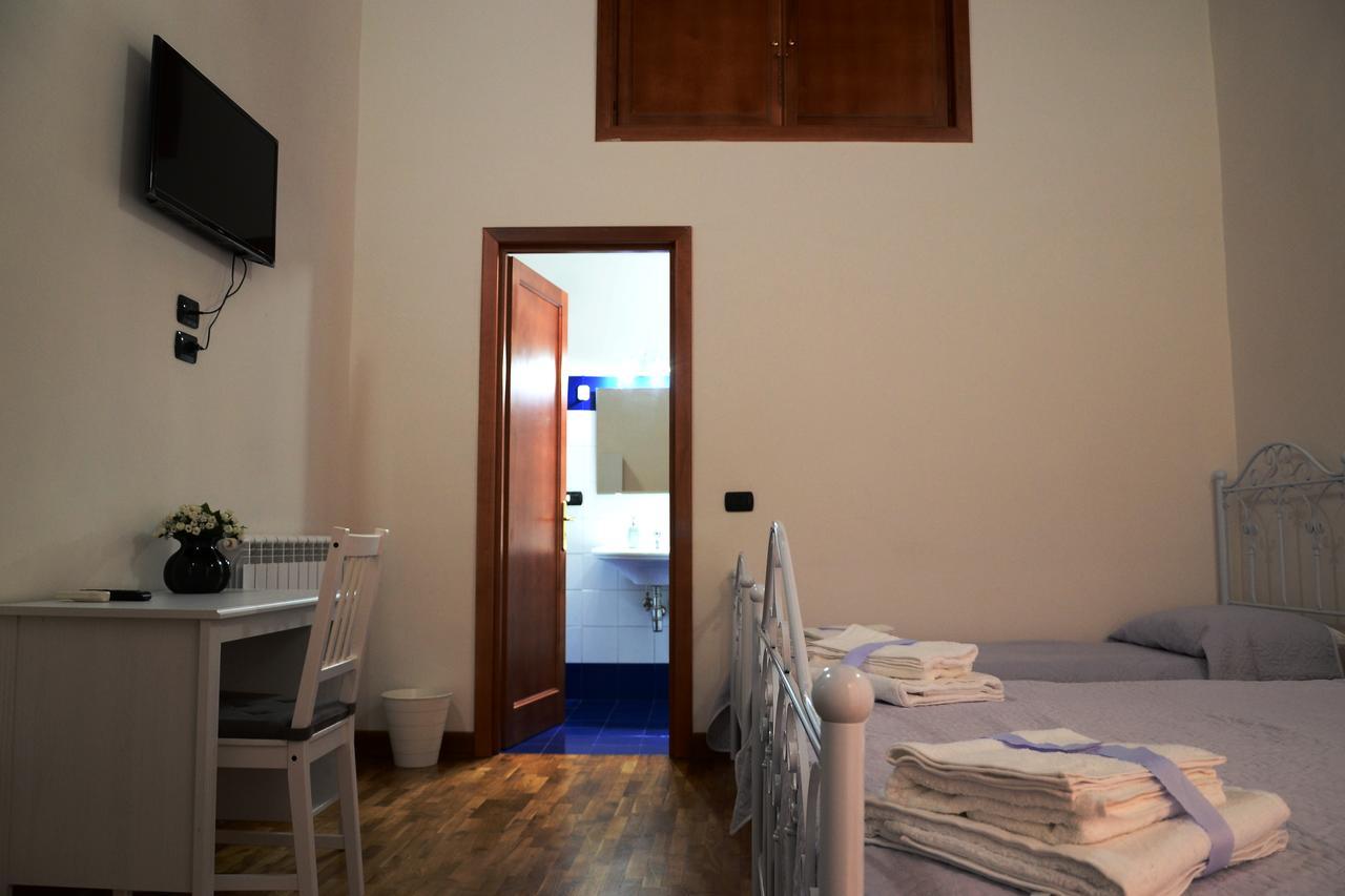 O' Sole E' Napule Bed & Breakfast Napoli Bagian luar foto