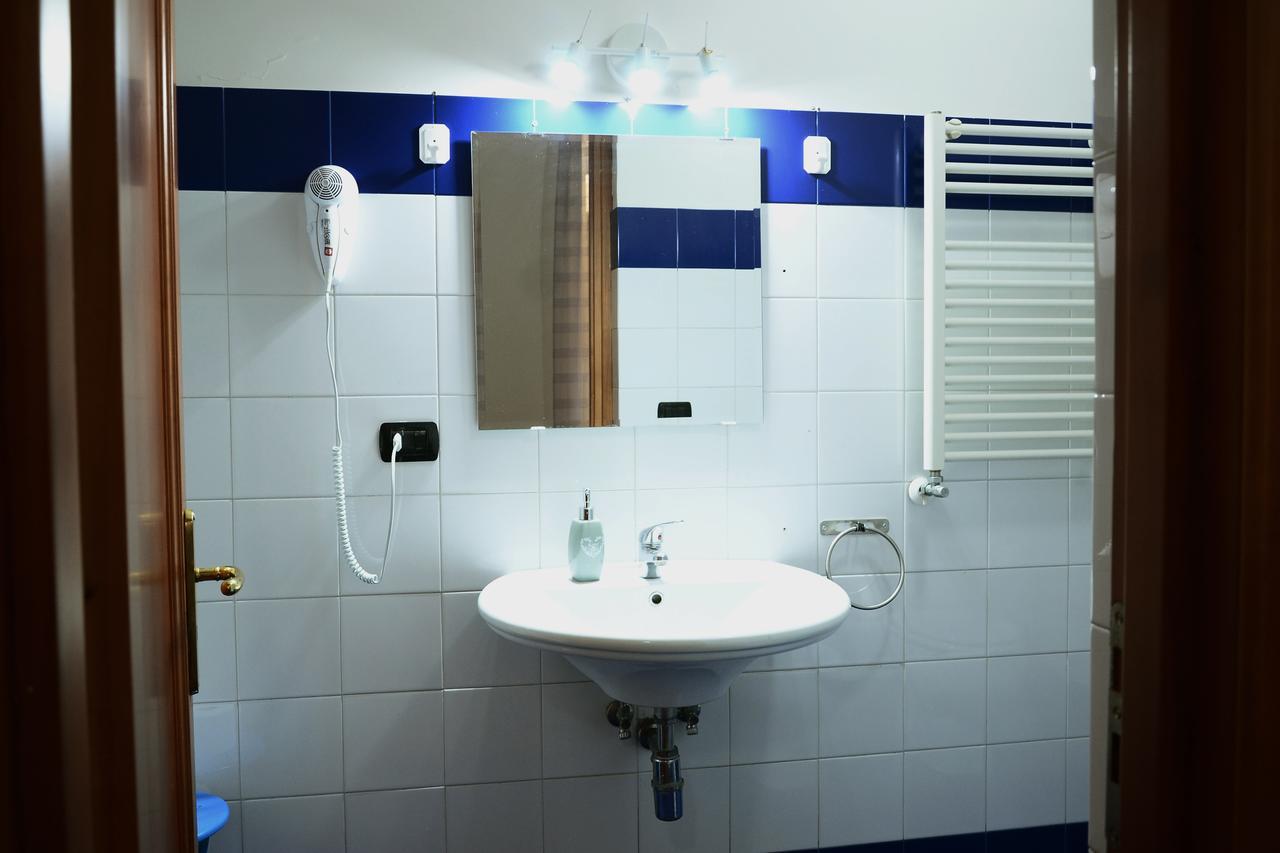 O' Sole E' Napule Bed & Breakfast Napoli Bagian luar foto