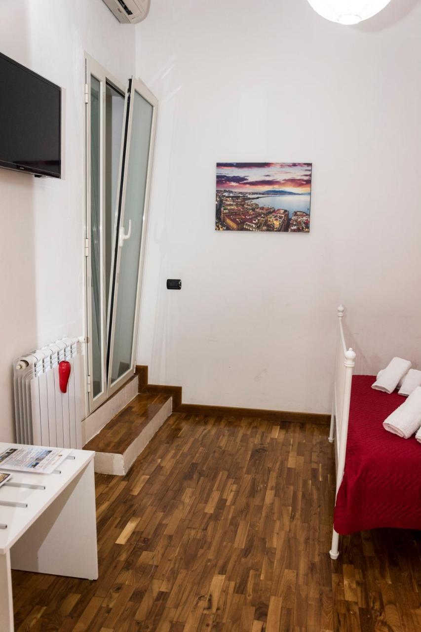 O' Sole E' Napule Bed & Breakfast Napoli Bagian luar foto